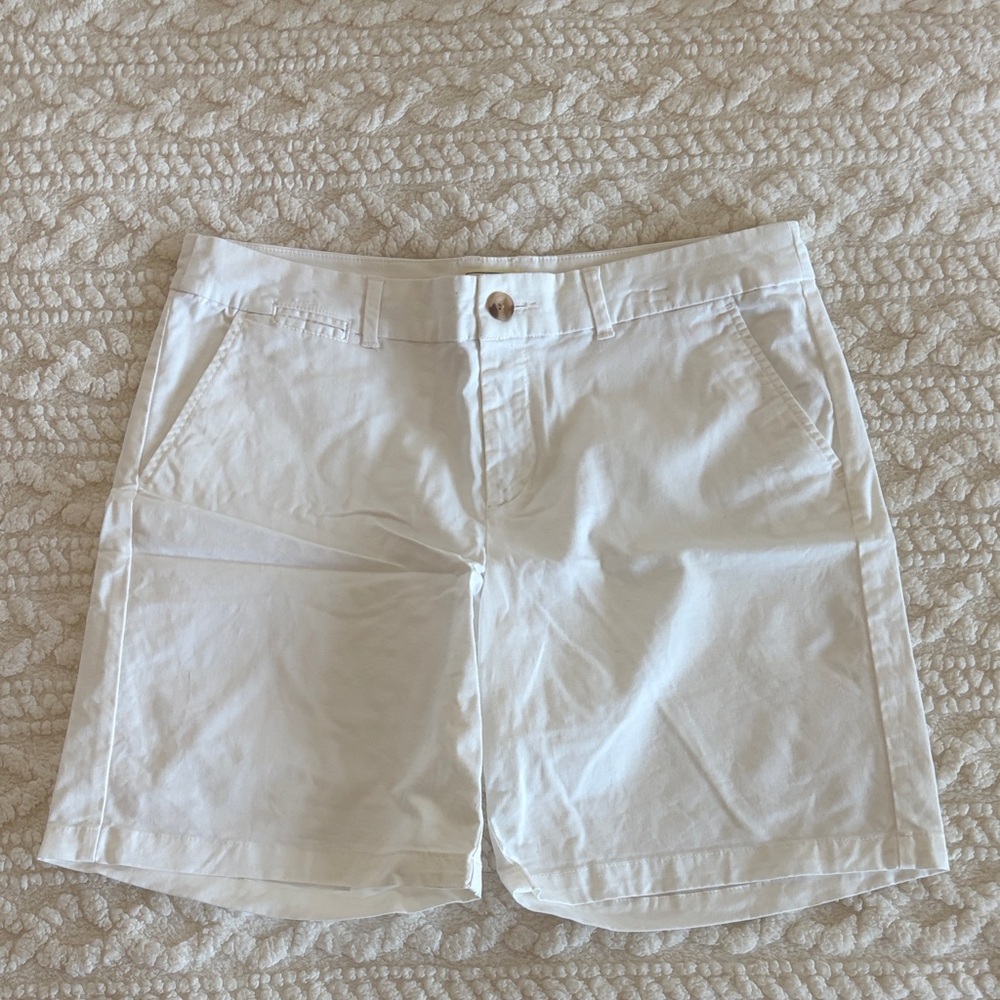 GAP Women's Crisp White Shorts